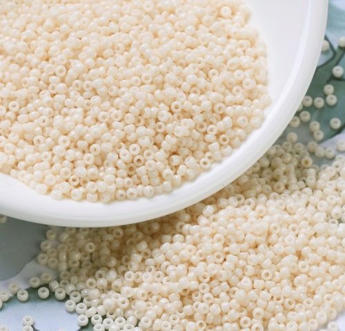 MIYUKI Round Rocailles Beads - 11/0 - Opaque Old Lace